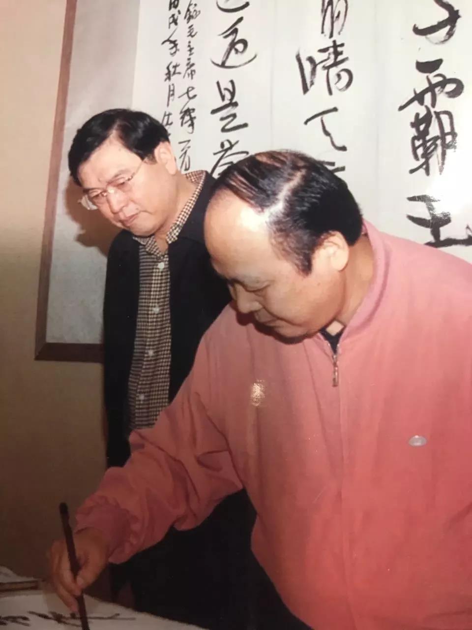 张德江委员长、中央常委汪洋鼓励刘佑局“要为人类文化作出页献”.jpg